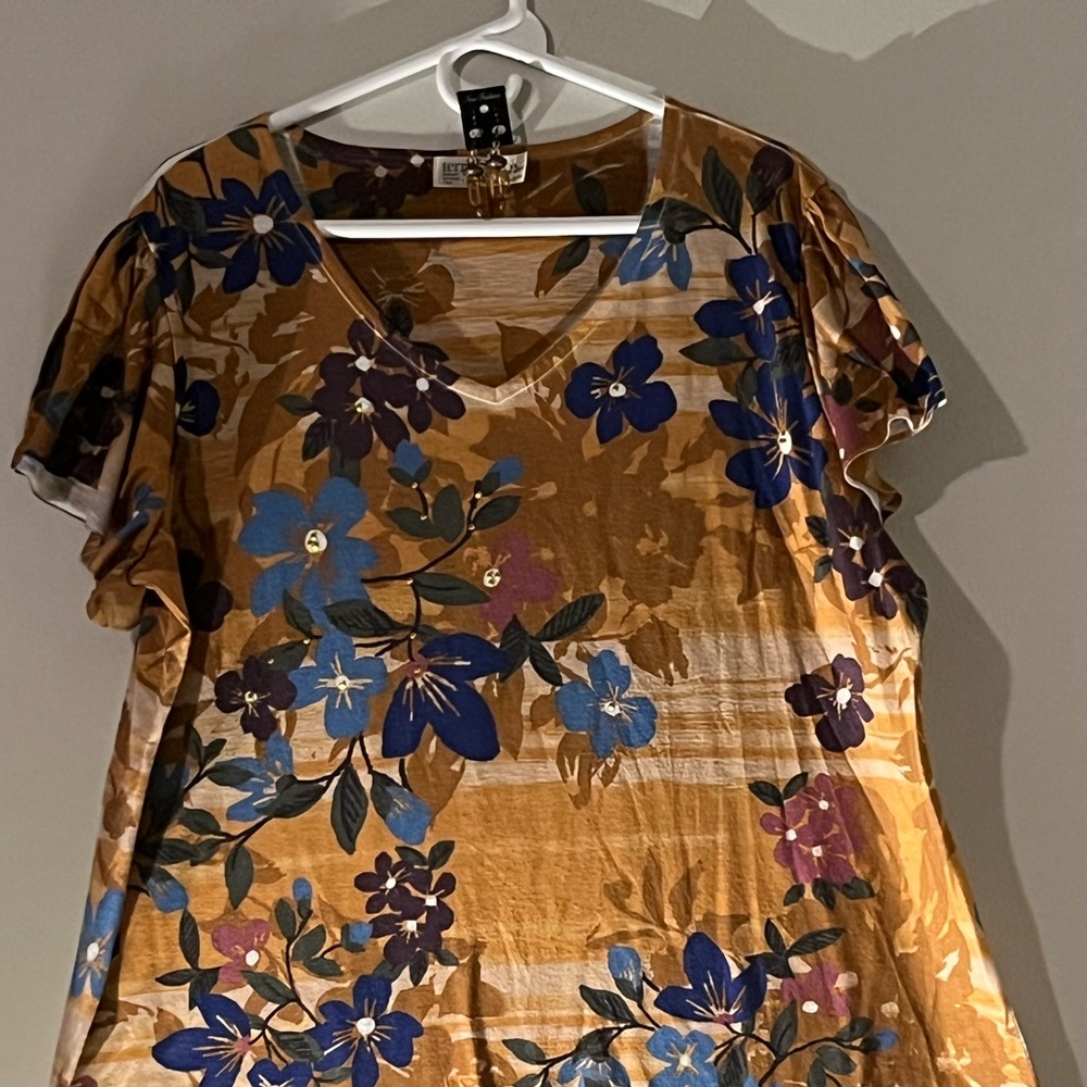 Terra & Sky Floral V-Neck Blouse - Mustard and Navy